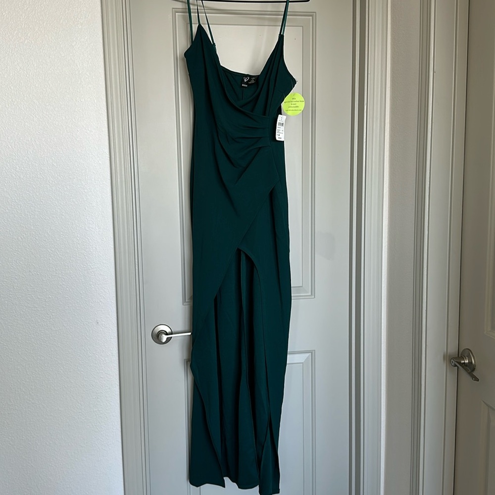 Super cute green Windsor prom/evening dress size medium new with tags
